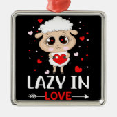 Lazy in Love Sheep for Valentijnsdag Singles Metalen Ornament (Voorkant)