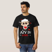 Lazy in Love Sheep for Valentijnsdag Singles T-shirt (Voorkant volledig)