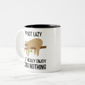 Lazy Sloth Doing Niets Tweekleurige Koffiemok (Voorkant links)