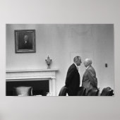 LBJ geeft de behandeling Poster (Voorkant)