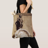 Le Mannequin Pis, 1619 Tote Bag (Dichtbij)