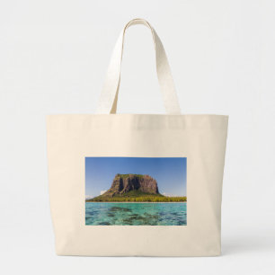 Le Morne Brabant Mauritius met zee panoramiek Grote Tote Bag