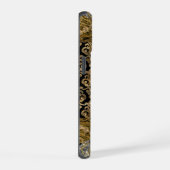 Le Shantesa Baroque Monogram iPhone 15 Case (Rechterkant)