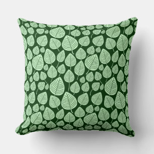 Leaf Pattern 02 - Ghost Green op Dark Forest Green Kussen