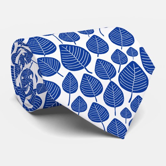 Leaf Pattern 02 - Navy on White Stropdas (Opgerold)