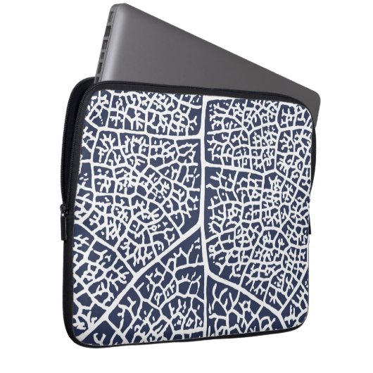 Leaf Print Laptop Sleeve (Voorkant Rechts)
