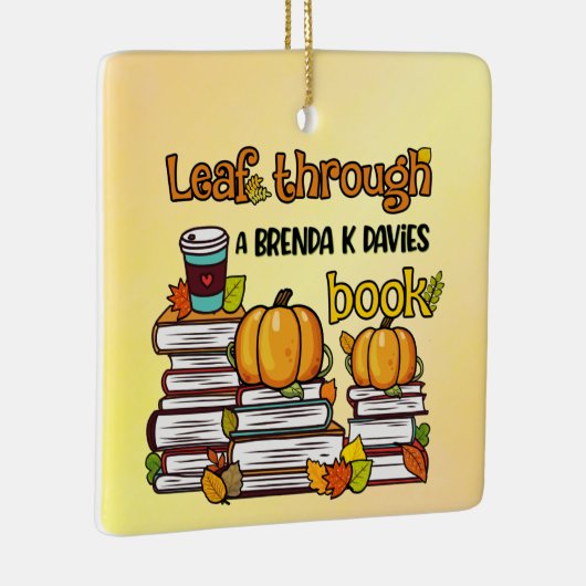 Leaf through a Brenda K Davies Book Keramisch Ornament (Rechts)