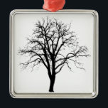 Leafless Tree in Winter Silhouette Metalen Ornament<br><div class="desc">Een zwart silhouet van een loofboom met kale takken in het winterseizoen,  perfect voor een natuur liefhebber.</div>