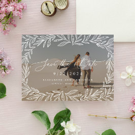 Leafy Minimal Moderne Calligrafie Foto met 2 knopp Save The Date