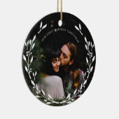 Leafy Wreath First Married Kerstmis Keramisch Ornament (Rechts)