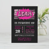 Leah Graffiti Name Brick Wall Birthday Partij Kaart (Staand voorkant)