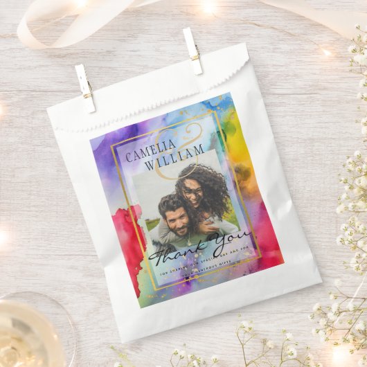 LeahG Rainbow Pride Alcohol Ink Wedding Bedankzakje (Geknipt)