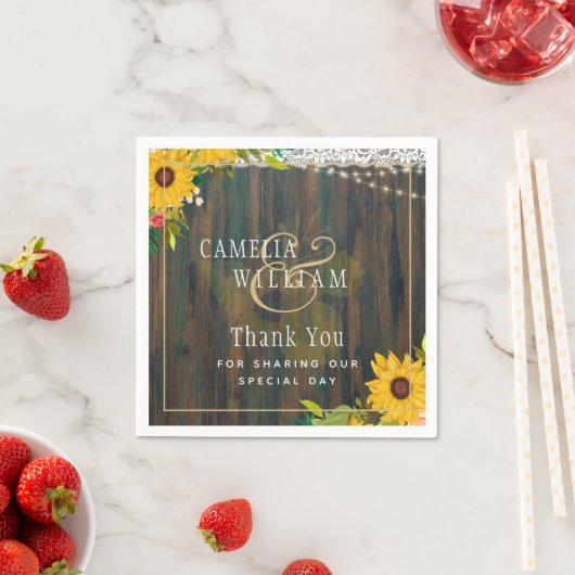 LeahG Rustische Zonnebloemen Kant Lichtjes Houten  Servet (Insitu)