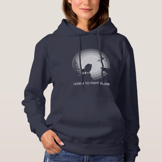 Learn to Fight Alone – Lion Under Moonlight Hoodie (Voorkant)
