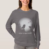 Learn to Fight Alone – Lion Under Moonlight T-shirt (Voorkant)
