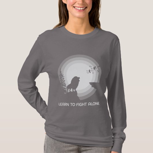 Learn to Fight Alone – Lion Under Moonlight T-shirt (Voorkant)