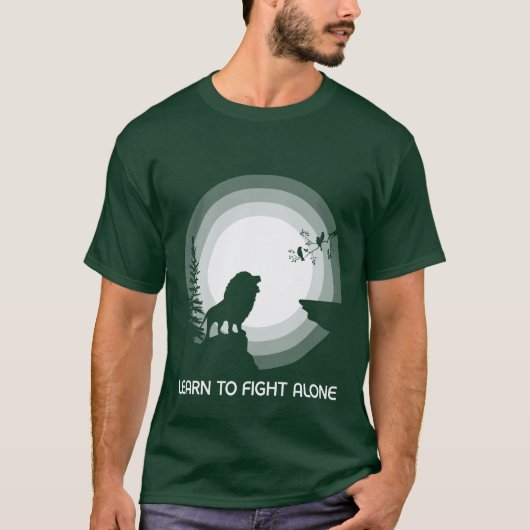 Learn to Fight Alone – Lion Under Moonlight T-shirt (Voorkant)
