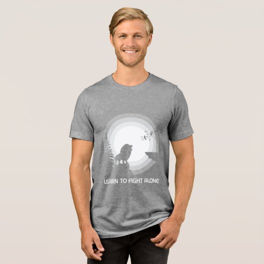 Learn to Fight Alone – Lion Under Moonlight Tri-Blend Shirt (Voorkant volledig)