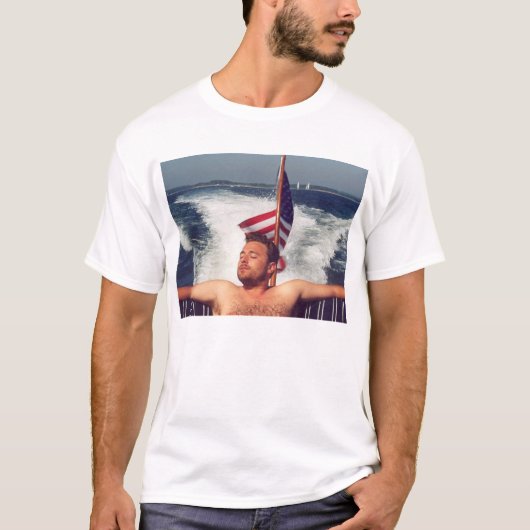 Lebo op boot t-shirt (Voorkant)