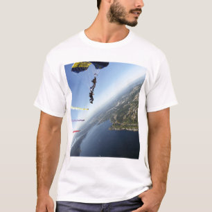 Leden van het parachuteteam van de Amerikaanse mar T-shirt