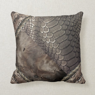 lederafdruk en snakeskin met alligatordruk kussen
