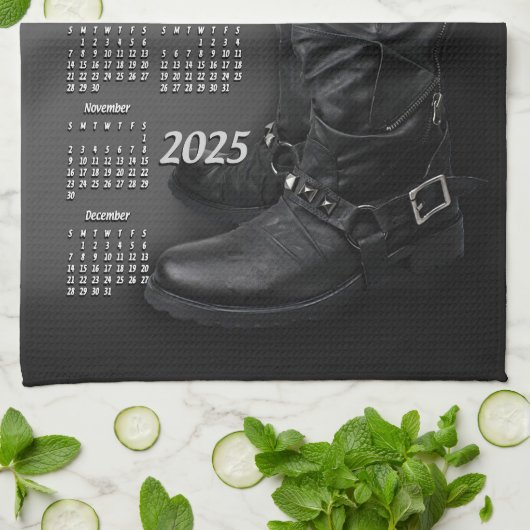 Lederen laarzen en wijnfles 2025 Kalender Theedoek (Gevouwen)