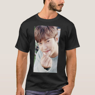 lee min. t-shirt
