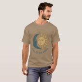 Leef door de zon, liefde door de maan t-shirt (Voorkant volledig)