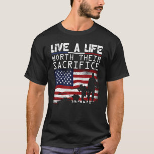 Leef een leven dat hun offer waard is Veterans Day T-shirt