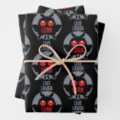 Leef Lach Loer Mothman Cryptid Inpakpapier Vel (In situ)