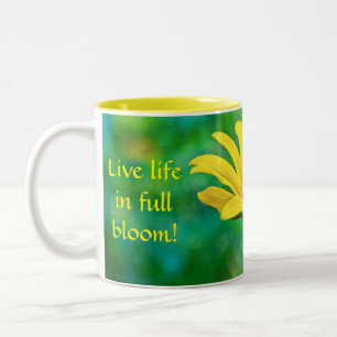 Leef leven in volle bloei! Gele bloem Tweekleurige Koffiemok