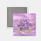 Leef wat u gelooft citeert Paarse Lila Floral Magneet (Voorkant / Achterkant)