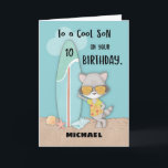 Leeftijd 10 Son Birthday Beach Funny Cool Raccoon  Kaart<br><div class="desc">Als je op zoek bent naar een leuke en leuke kaart die je je zoon kan geven als zijn 10de verjaardag eindelijk komt, dan zoek je hier af. Dit is een leuke en aanpasbare kaart die u toelaat om de naam van uw zoon op de dekking te zetten. Hij zal...</div>
