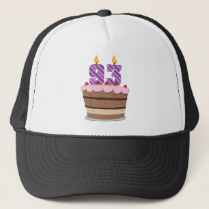 Leeftijd 93 op de Birthday Cake Trucker Pet