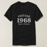 Leeftijd tot perfectie 1968 mannen 50th Birthday s T-shirt<br><div class="desc">Leeftijd tot perfectie, geboren in 1968 mannen 50e verjaardag in shirt. Grappig citeren T-shirt voor 50-jarige mannen. Verander dienovereenkomstig het leeftijdsjaar. retro-stijl typografie met geboortejaar sjabloon. Voeg je eigen aangepaste datum toe. jaar / vastgesteld nummer. Koele verrassing Een cadeauidee van een Birthday-feest voor een legendarische vader, vader, echtgenoot, oom, opa,...</div>