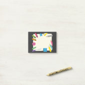 Leeg Canvas met Kleurrijke Kantoorartikelen Rand Post-it® Notes (Op bureau)