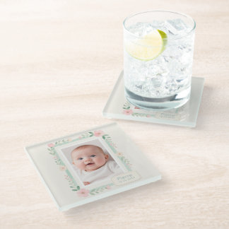 Leeg fotolijstje met pastel waterverf bloemen glazen onderzetter