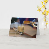 Leeg wenskaart met wijn gietende foto kaart (Gele Bloem)