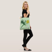 Leek en Daffodil Crossed Tote Bag (Op model)