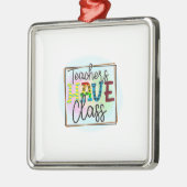Leerkrachten hebben een klas metalen ornament (Links)
