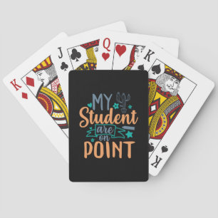 Leerkrachten maken mijn studenten op hun punt pokerkaarten