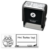 Leerlinge leraar zegt aangepaste rubberen stempel (In situ)