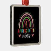 Leerlingencadeau | Kindergarten Vibes Metalen Ornament (Rechts)