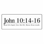 Lees de Bijbel John 10:14-16 Staand Fotobeeldje<br><div class="desc">In de King James versie van de Bijbel staat John 10:14-16: 14 Ik ben de goede herder, ik ken mijn schapen en ik ken die van mij. 15 Zoals de vader mij kent, weet ik de vader nog wel: En ik legde mijn leven neer voor de schapen. 16 en andere...</div>