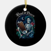 Lees in Vrede Skeleton Leesboek Lover Bookish Keramisch Ornament (Voorkant)