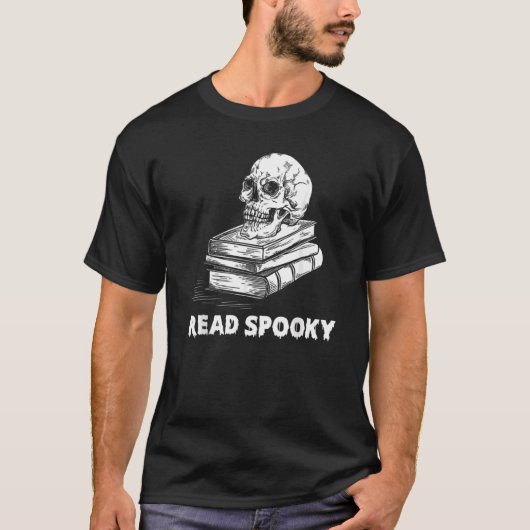 Lees Spooky Books Bookish Reader Halloween T-shirt (Voorkant)