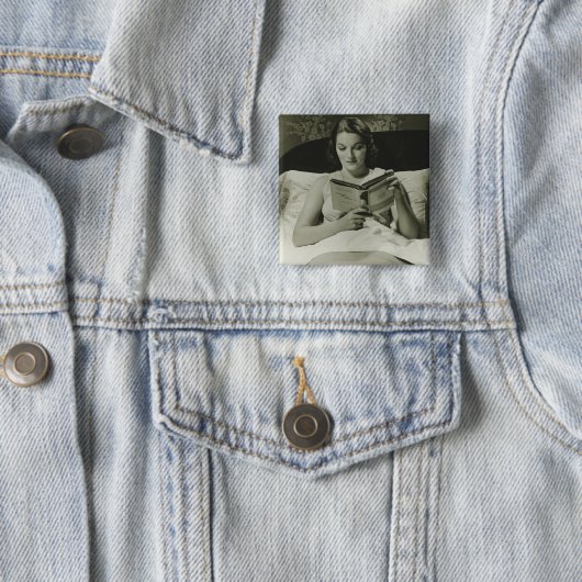 Leesboek vrouw vierkante button 5,1 cm (In situ)
