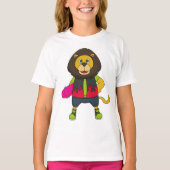 Leeuw als Skater met skateboard T-shirt (Voorkant)