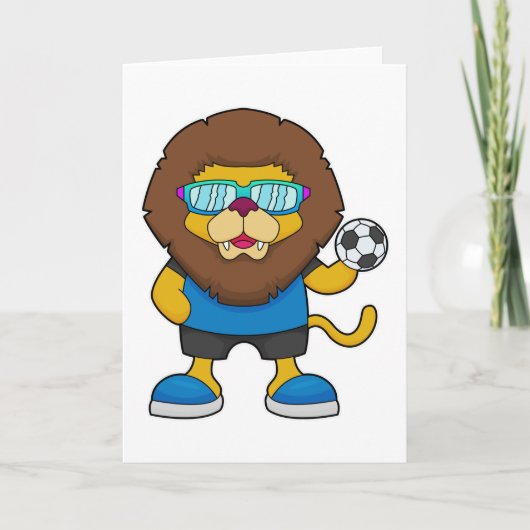 Leeuw als voetballer met voetbal kaart (Voorkant)