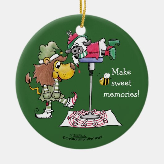 Leeuw en Lam Candy Cane Makers Keramisch Ornament (Voorkant)